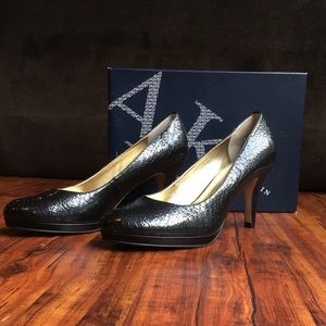 Anne Klein heels / pumps